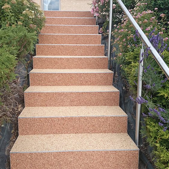 Escalier-Moquette-De-Pierre